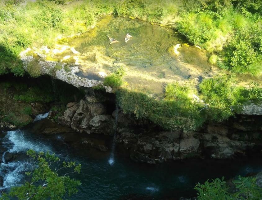 Вілла Les Barons De Guers Castelnau-de-Guers Екстер'єр фото